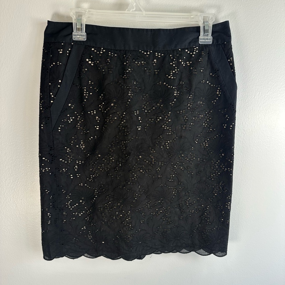 LOFT Black Eyelet Lace Pencil Skirt with Tan Lining, 2 pocket Size 8 New